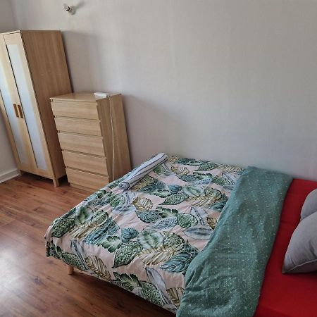 Twin Bed For Guests Londres Exterior foto