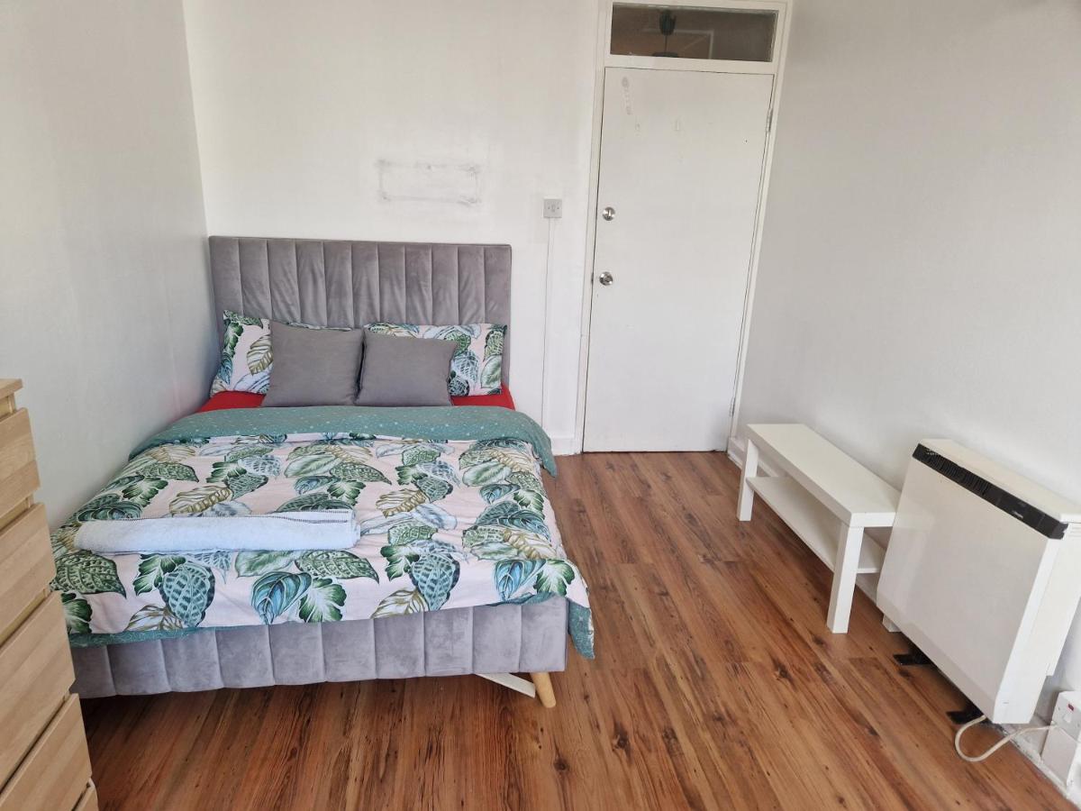 Twin Bed For Guests Londres Exterior foto
